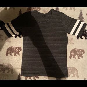 Grey t shirt